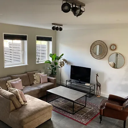 Bed & Breakfast Birdhouse Texel