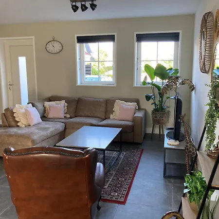 Birdhouse Texel Panzió